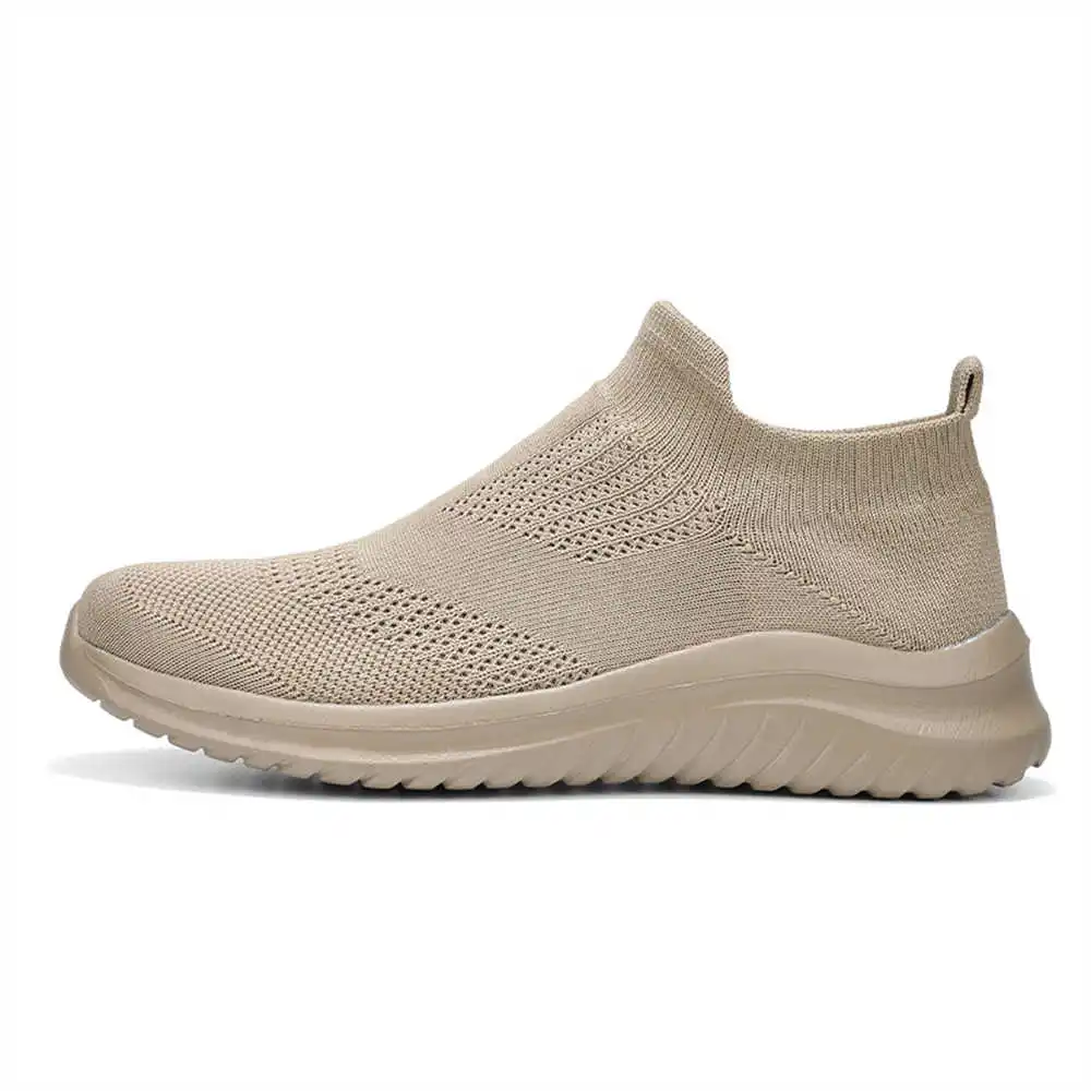 Beige Zachte Nieuwe Nieuwighei - Streetwear Brand Golf recensie en prijs