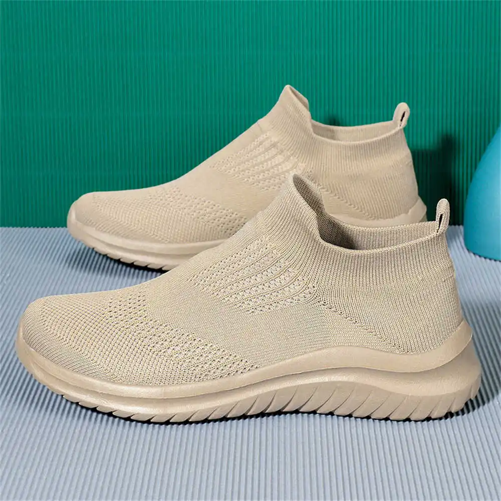 Beige Zachte Nieuwe Nieuwighei - Streetwear Brand Golf recensie en prijs