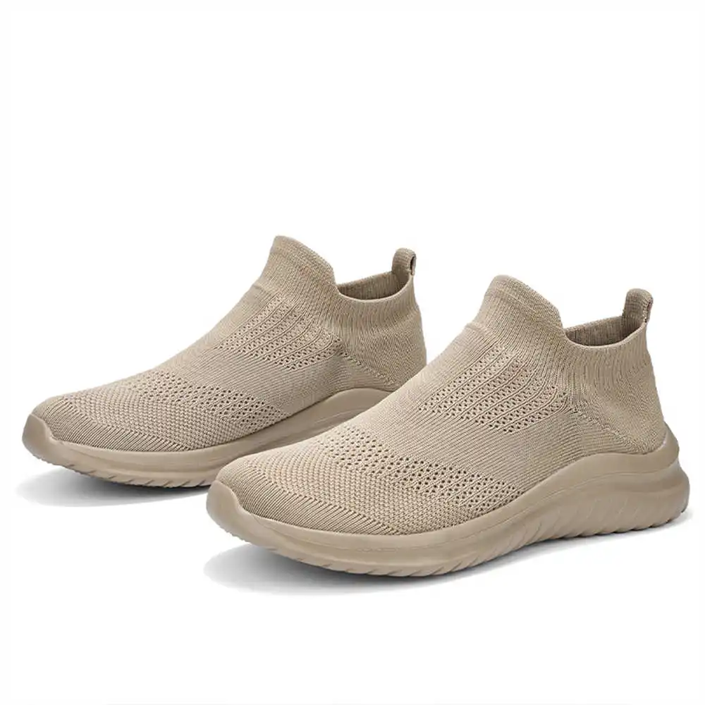 Beige Zachte Nieuwe Nieuwighei - Streetwear Brand Golf recensie en prijs